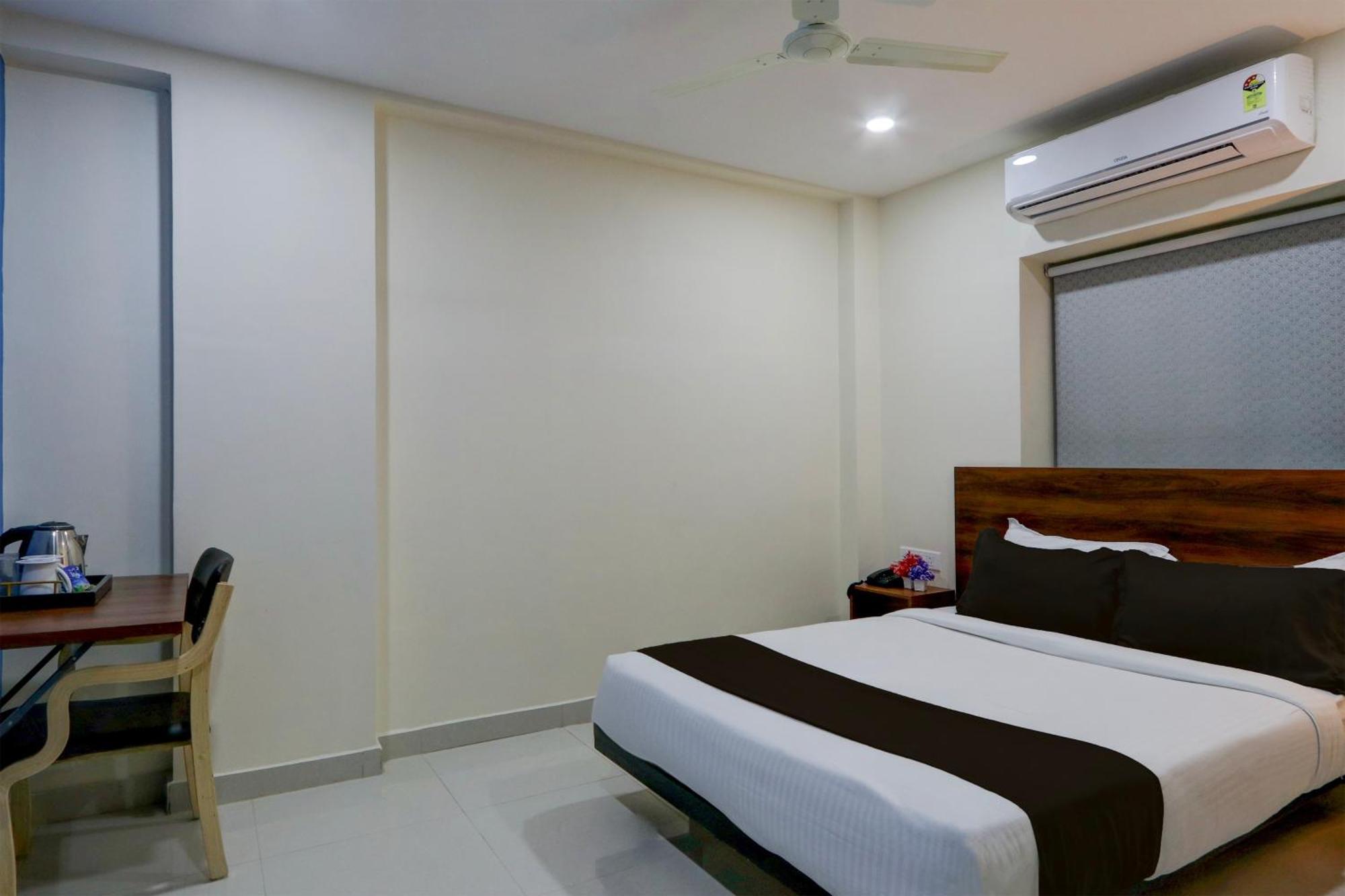 Super Townhouse The Cinco Bliss Near Ikea, Wells Forgo, Kims, Care Hospitals 호텔 하이데라바드 외부 사진