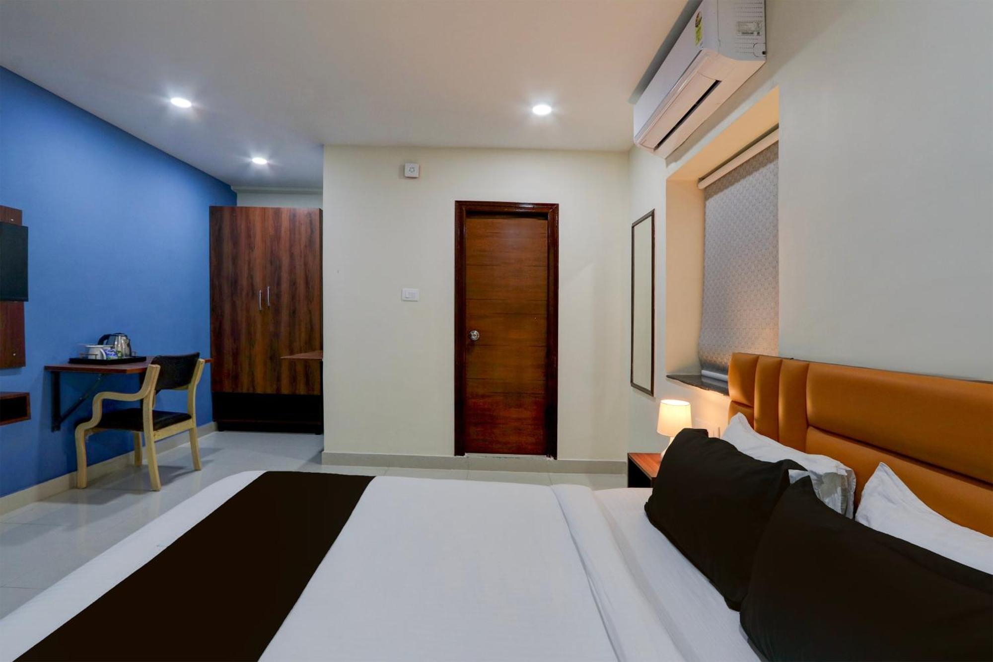 Super Townhouse The Cinco Bliss Near Ikea, Wells Forgo, Kims, Care Hospitals 호텔 하이데라바드 외부 사진